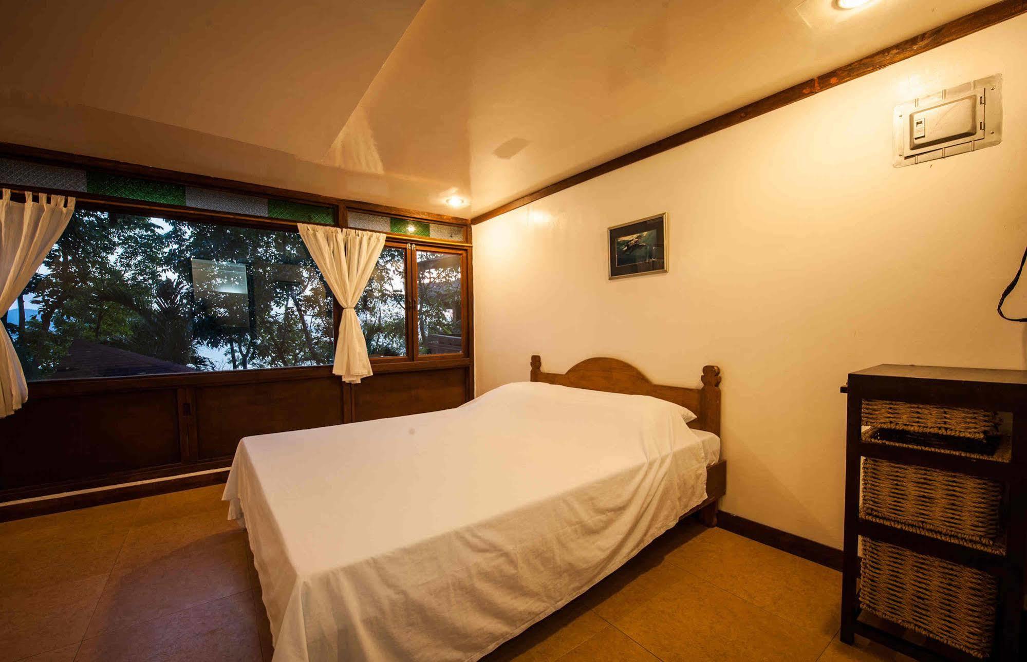 Planet Dive Hotel Mabini  Bagian luar foto